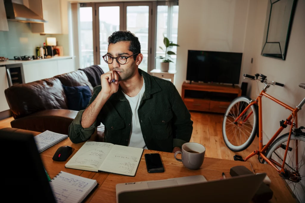 private trader working from home